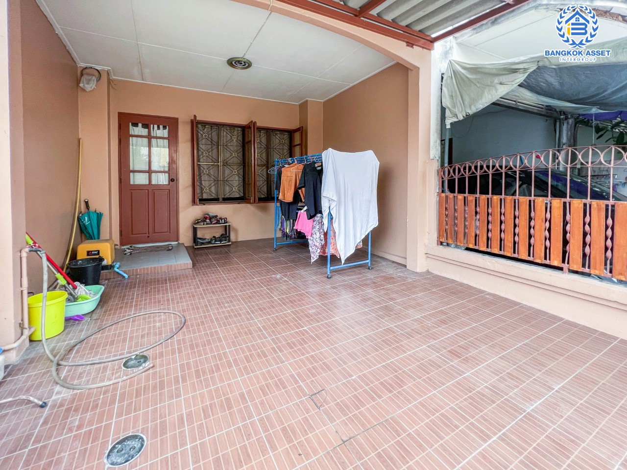 *****ทาวน์เฮ้าส์มือสอง ม.บุศรินทร์ สายไหม บนเนื้อที่ 18 ตร.ว. ฟังก์ชัน 2 ห้องนอน 2 ห้องน้ำ 1 ที่จอดรถ บนทำเลเดินทางสะดวก เชื่อมต่อถ.สายไหม, ถ.สุขาภิบาล5, ถ.วัชรพล, ถ.พหลโยธิน ใกล้รถไฟฟ้าสายสีเขียว "สถานีสะพานใหม่" และ สนามบินดอนเมือง